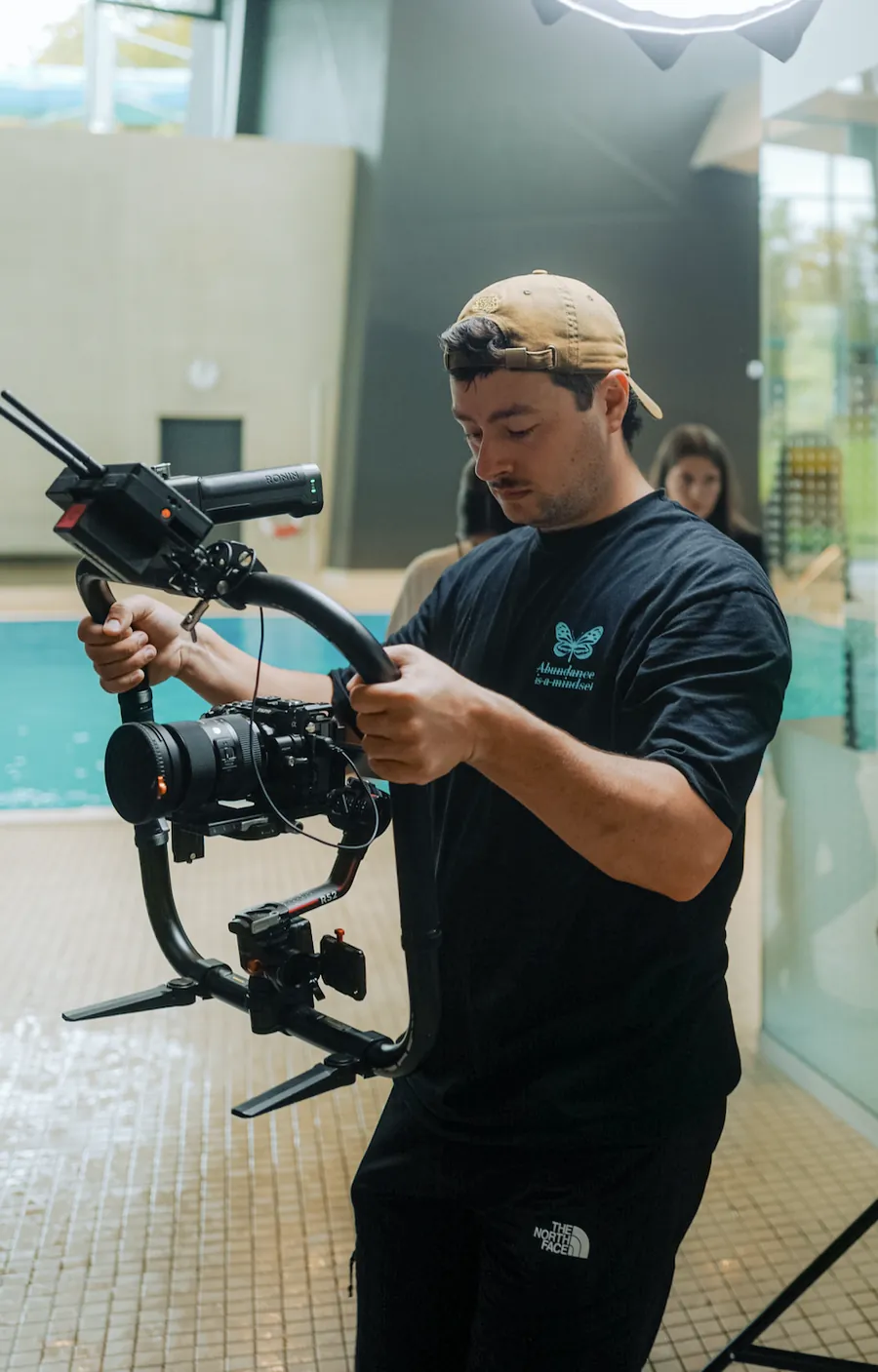 Gimbal-Dreh im Hallenbad